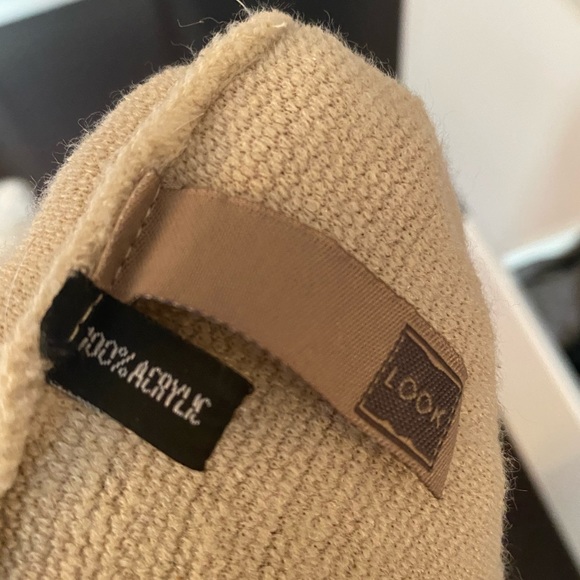 Mendocino Nude Cardigan - Picture 2 of 2